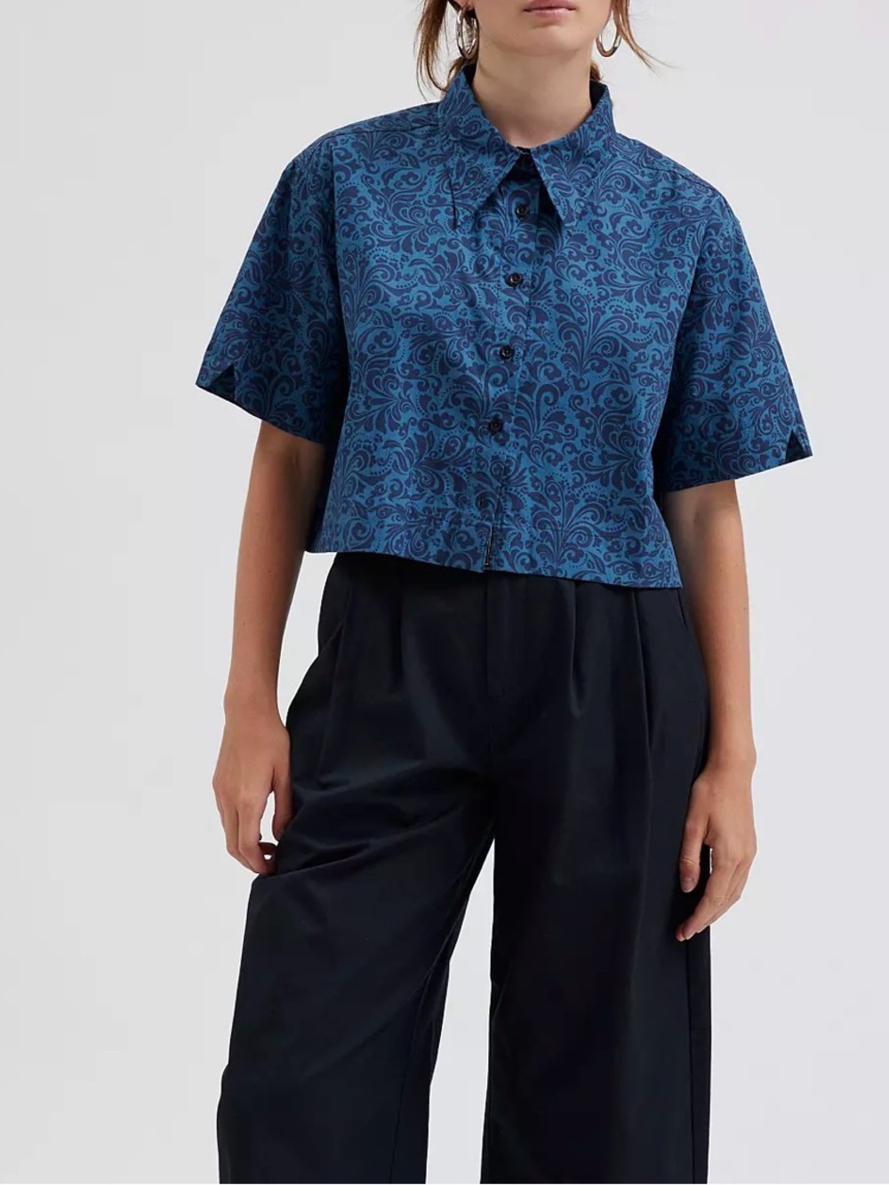 WILDFANG UO Exclusive Essential Cropped Short Sleeve Shirt - XL